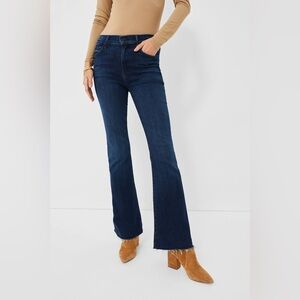 MOTHER DENIM WEEKENDER FRAY MINT CONDITION